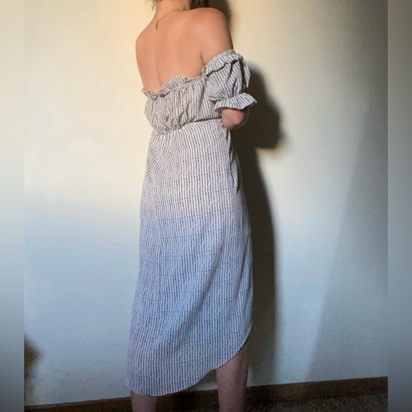 Elegant Striped High Low Dress - Picture 3 of 6